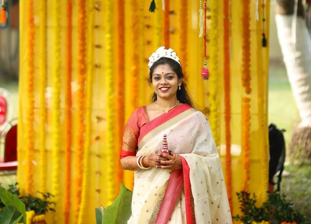 tradition and wear red and white saree